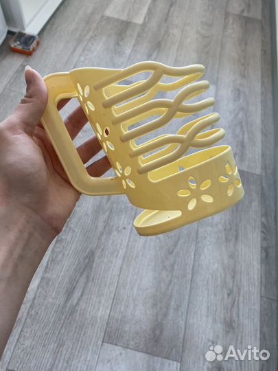 Держатель для емкостей