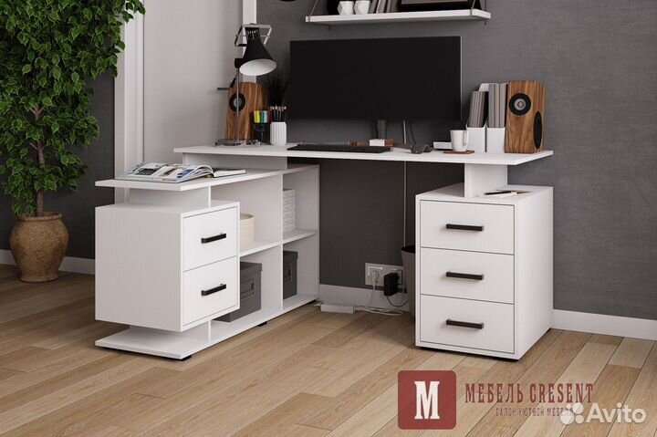 Угловой компьютерный стол