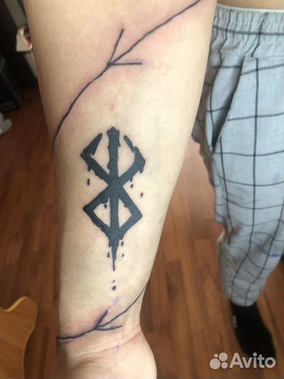 Требуется модель для тату