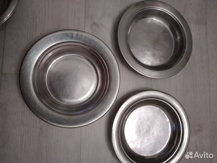 Тарелки из нержавейки и ложки, вилки СССР
