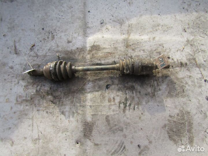 Привод левый (короткий ) Киа Спектра