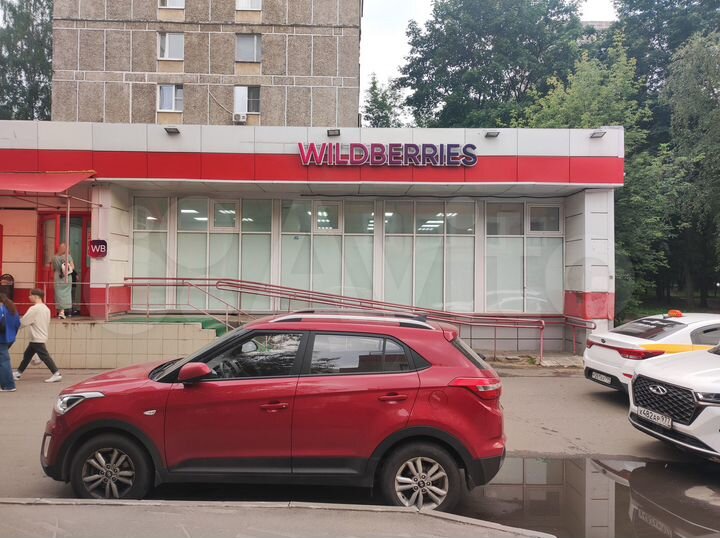 Торговая площадь 523 м²