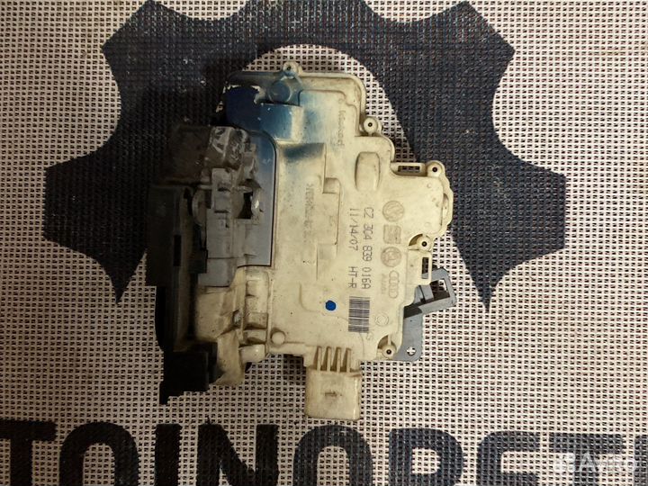 Замок двери задний правый VAG 3C4839016A