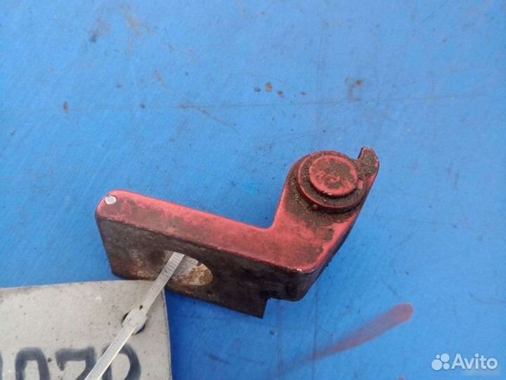 Петля двери Volkswagen Passat B3