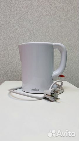 Чайник электрический белый