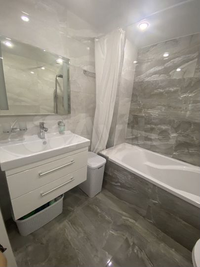 3-к. квартира, 90 м², 6/6 эт.