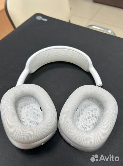 Беспроводные наушники Apple AirPods Max Silver