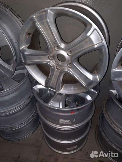 Комплект оригинальных дисков R17 на Фольксваген