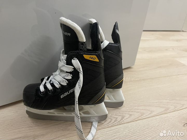 Хоккейные коньки bauer 26р
