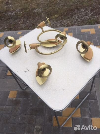 Люстра со светильниками