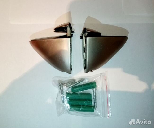 Кронштейн-пеликан для полки