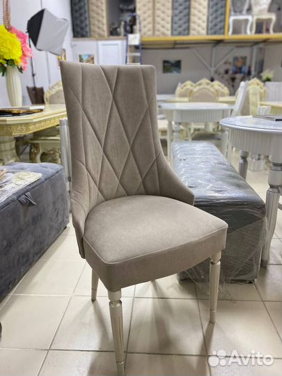 Стулья Сурены