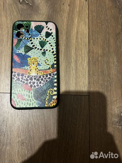 Чехлы на iPhone 11