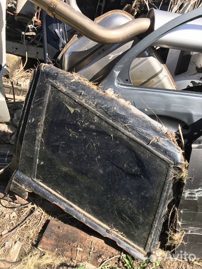 Задняя форточка Стекло дверное Джип Гранд Чероки