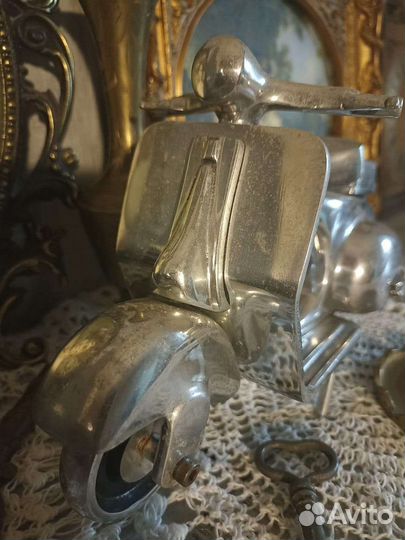 Модель мотоцикла (Веспа)