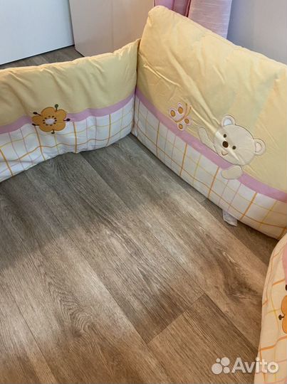 Бортики в кроватку feretti