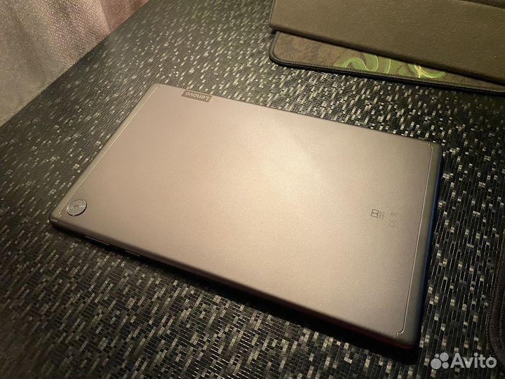 Планшет Lenovo TAB M10 FHD Plus