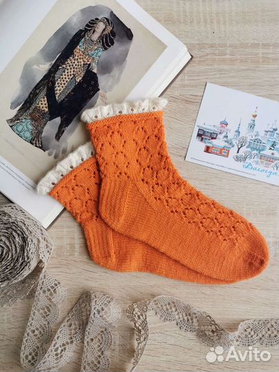 Носки женские ручной вязки