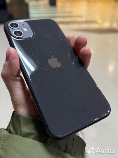 iPhone 11, 64 ГБ