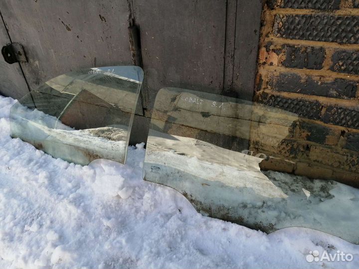 Стекло двери Chevrolet Cobalt/Шевролет Кобальт