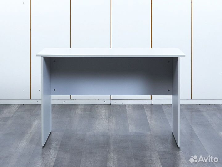 Стол для персонала