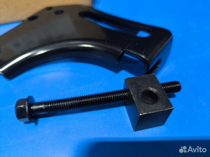 Кронштейн крепления генератора