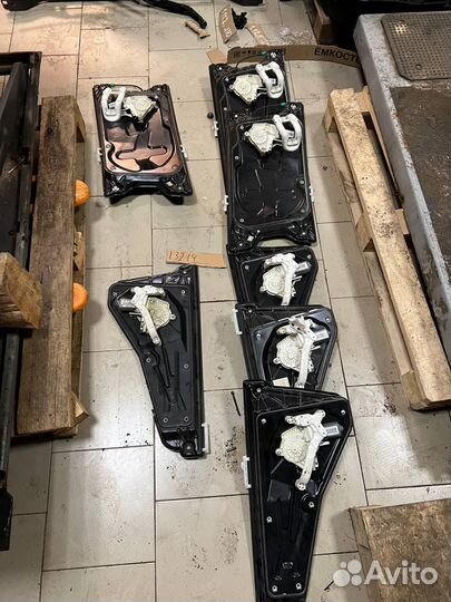 Стеклоподъемник Discovery 3 / 4 l319