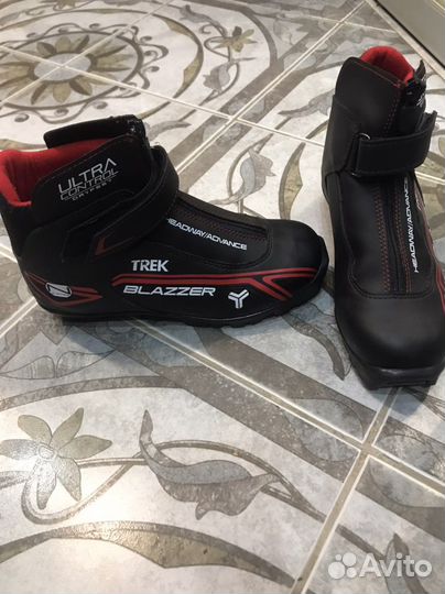 Лыжные ботинки