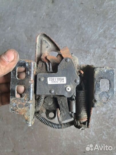 Замок капота Cadillac SRX