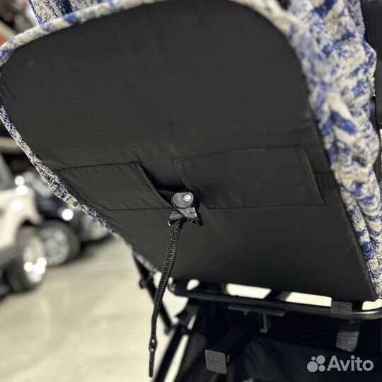 Прогулочная коляска новая