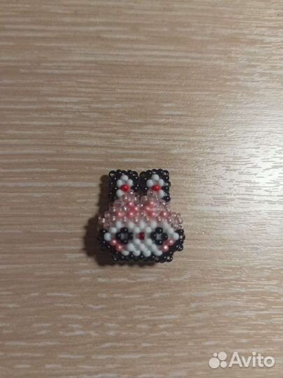 Фигурка из бисера,заяц 