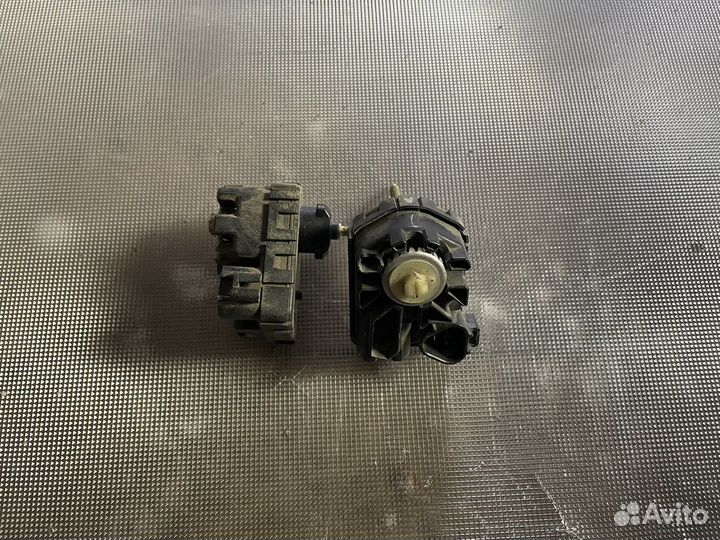 Корректор фары Subaru Legacy