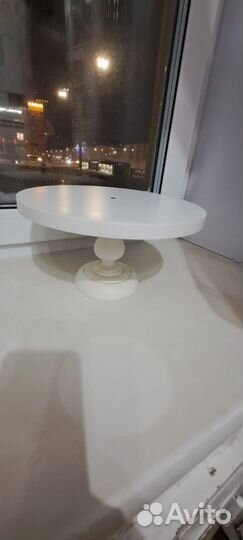 Деревянная подставка для тортов