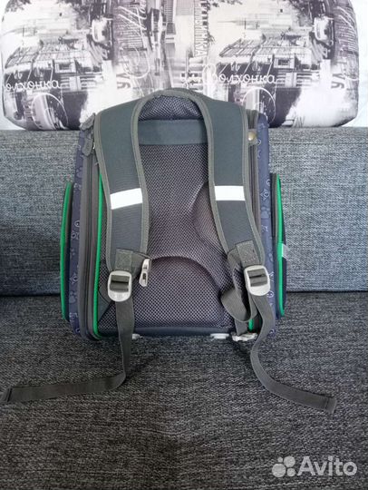 Рюкзак школьный