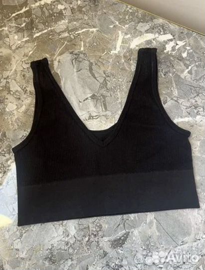 Леггинсы и топ спортивный