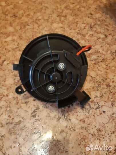Моторчик печки w204