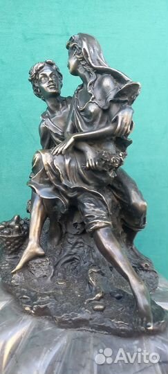 Бронзовая статуэтка
