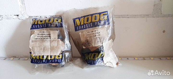 Сайлентблоки передних рычагов Volkswagen Sharan