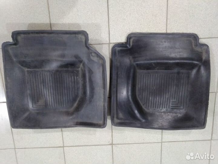 Автомобильные коврики резиновые