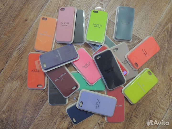 Чехлы для iPhone 5 / 5S / SE (21 расцветка)
