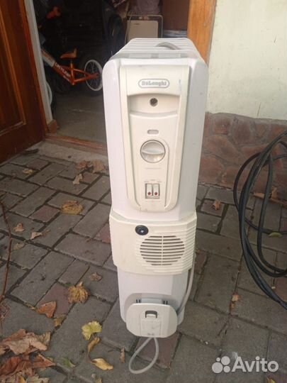 Масляный радиатор DeLonghi KH 770720 V
