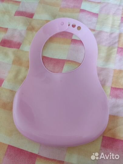 Нагрудник (слюнявчик) пластиковый