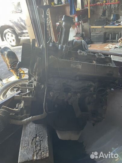 Двигатель 2 UZ - FE в сборе или по запчастям