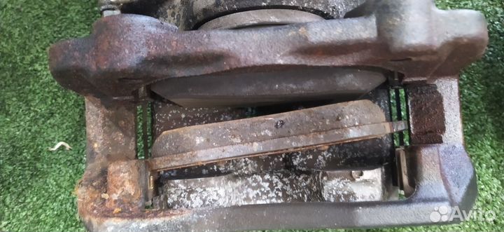 Колодки тормозные передние Mercedes C200 Cgi 204