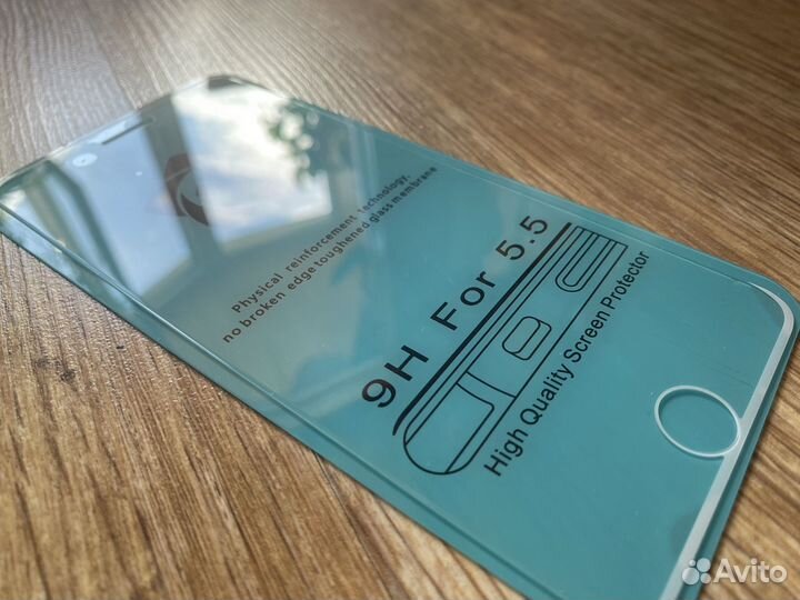 Защитное стекло на iPhone 6 plus