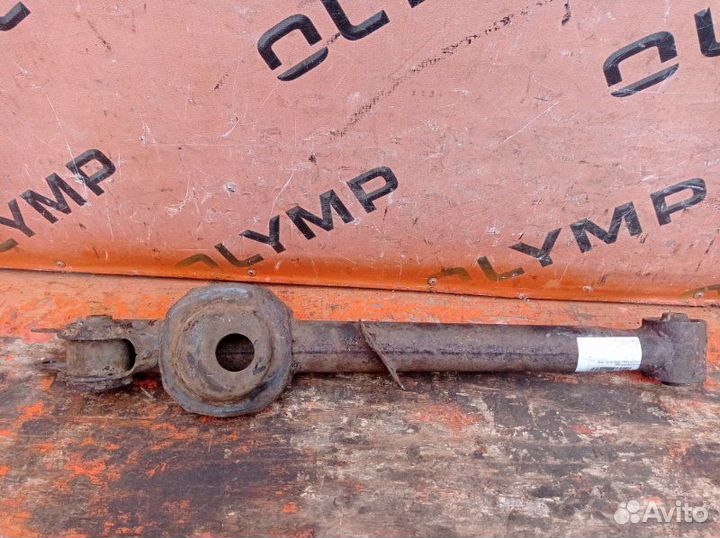 Рычаг нижний задний Toyota Noah SR50 3S-FE 1998