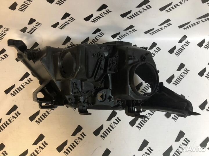 Корпус фары Lexus LX 570