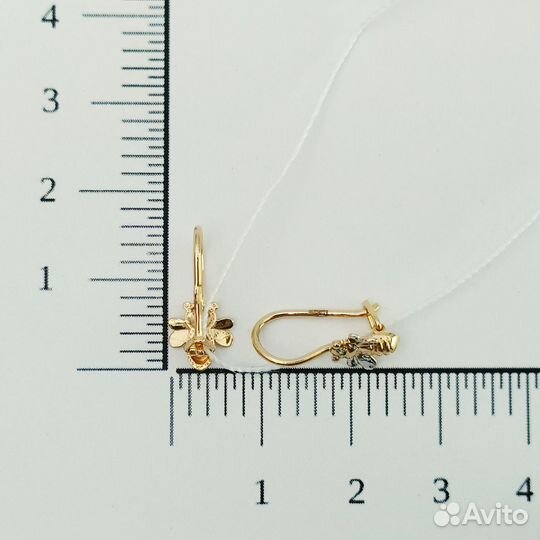 Серьги с синтетическим камнем Золото