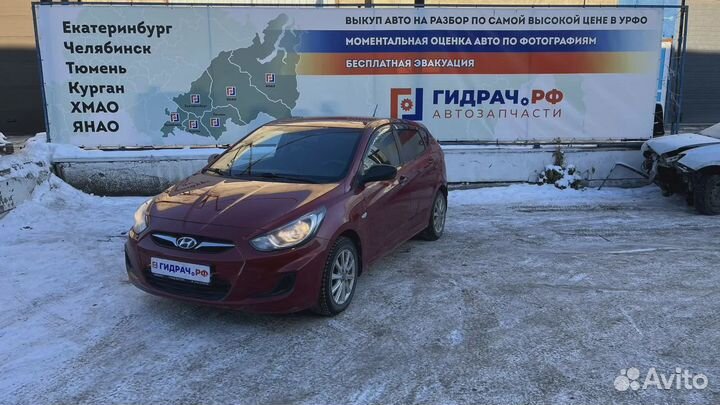 Кнопка стеклоподъемника Hyundai Solaris 935801R000