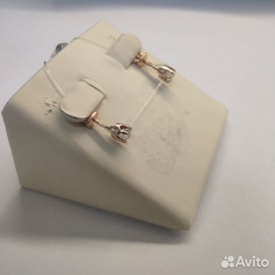 Золотые серьги 585
